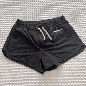 Vuori clementine shorts 4”